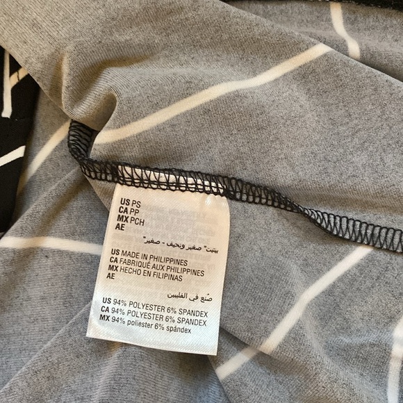 Alfani PS black and white 3/4 sleeve tunic. - Picture 4 of 4